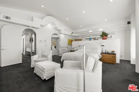 $3,395,000 | 120 Mast Mall, Marina del Rey, CA 90292