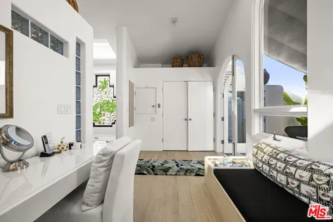 $3,395,000 | 120 Mast Mall, Marina del Rey, CA 90292