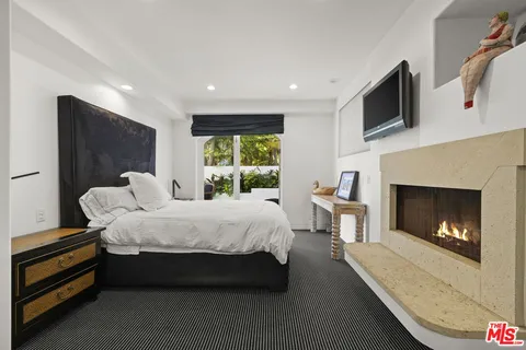 $3,395,000 | 120 Mast Mall, Marina del Rey, CA 90292