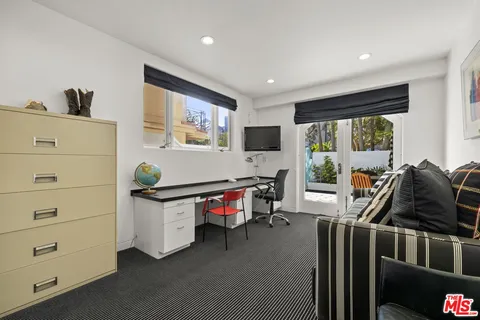 $3,395,000 | 120 Mast Mall, Marina del Rey, CA 90292