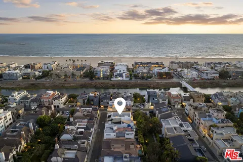 $3,395,000 | 120 Mast Mall, Marina del Rey, CA 90292