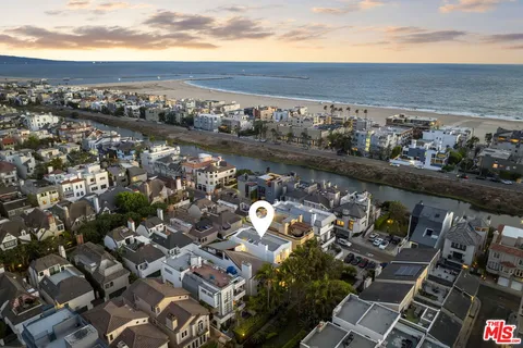 $3,395,000 | 120 Mast Mall, Marina del Rey, CA 90292