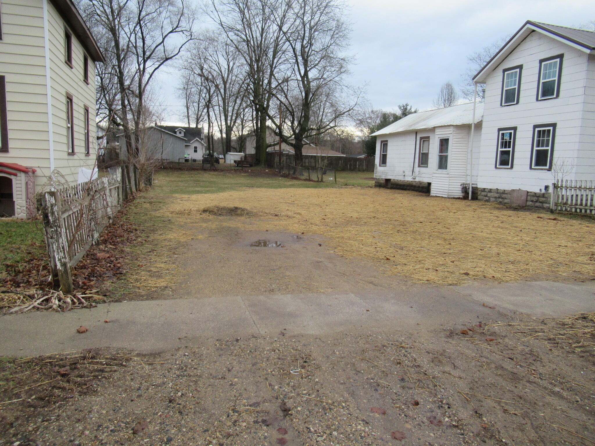 1214 4th Street Three Rivers, MI 49093 - Photo 3 of 6 IMG_9119
