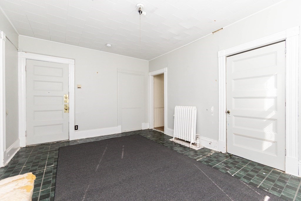 42 Gordon Street Framingham, MA 01702 - Photo 11 of 40