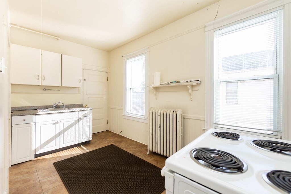 42 Gordon Street Framingham, MA 01702 - Photo 15 of 40