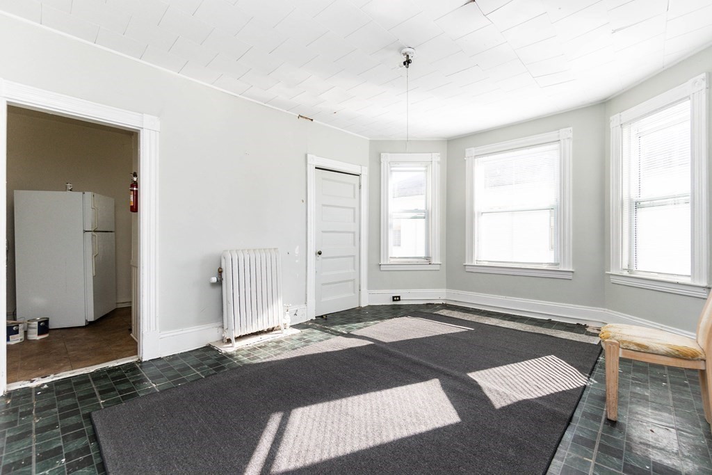 42 Gordon Street Framingham, MA 01702 - Photo 10 of 40