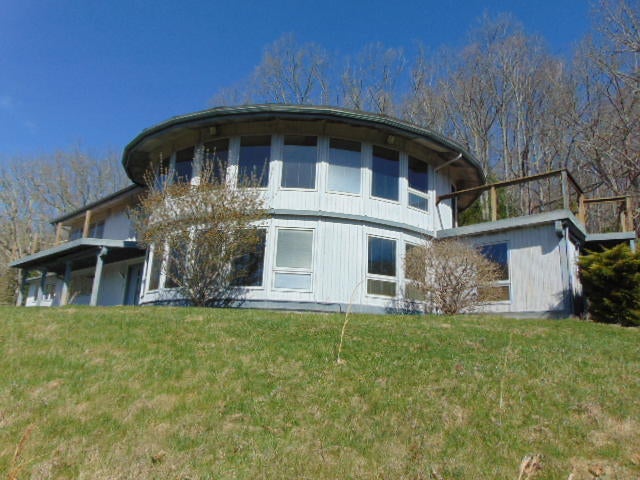 2024 Hill Country Road Dunmore, WV 24934 - Photo 36 of 56 Gallery Image 36