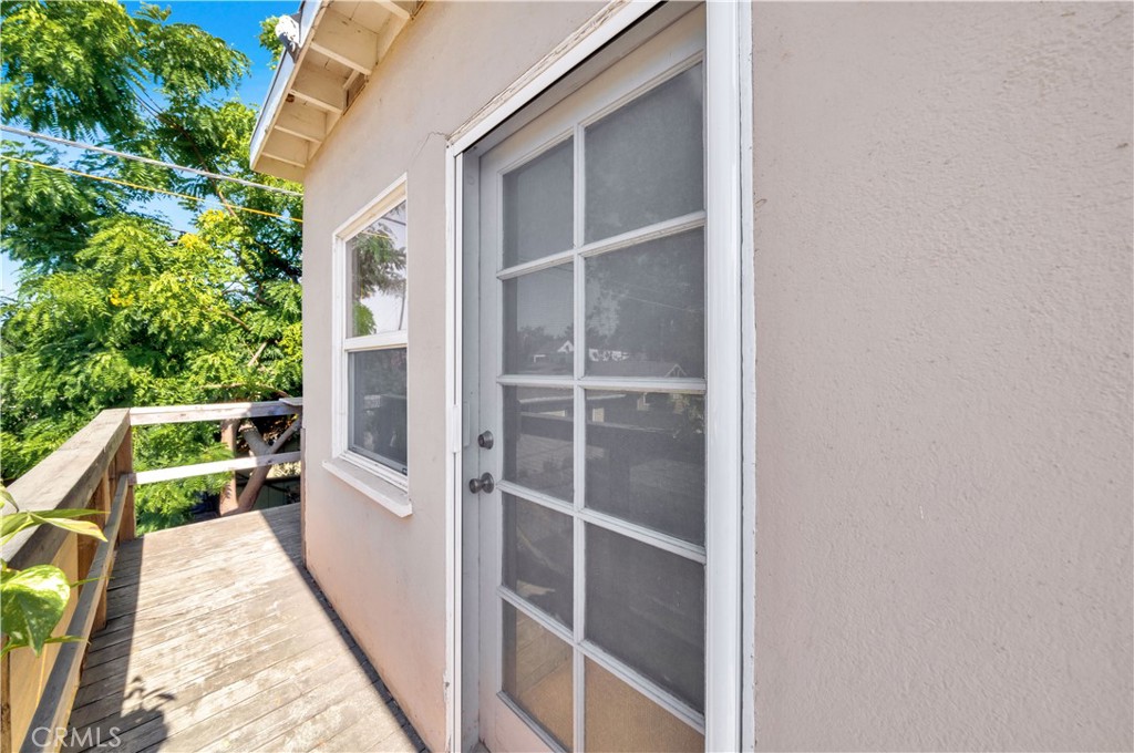 339 South Orange Street Orange, CA 92866 - Photo 30 of 52 a view of balcony with furniture