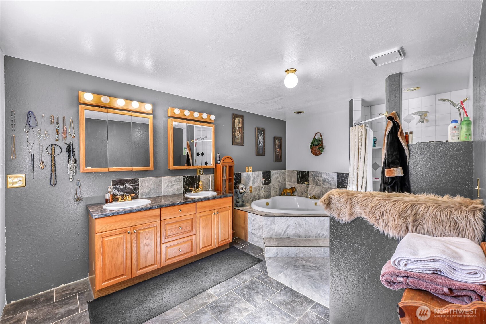 4036 Wynn Road Bellingham, WA 98225 - Photo 15 of 38 Gallery Image 15