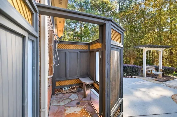 $670,000 | 2150 Oglesby Bridge Road Southwest, Conyers, GA 30094