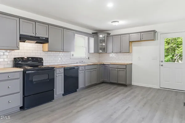 $304,750 | 945 Old School Road, Four Oaks, NC 27524