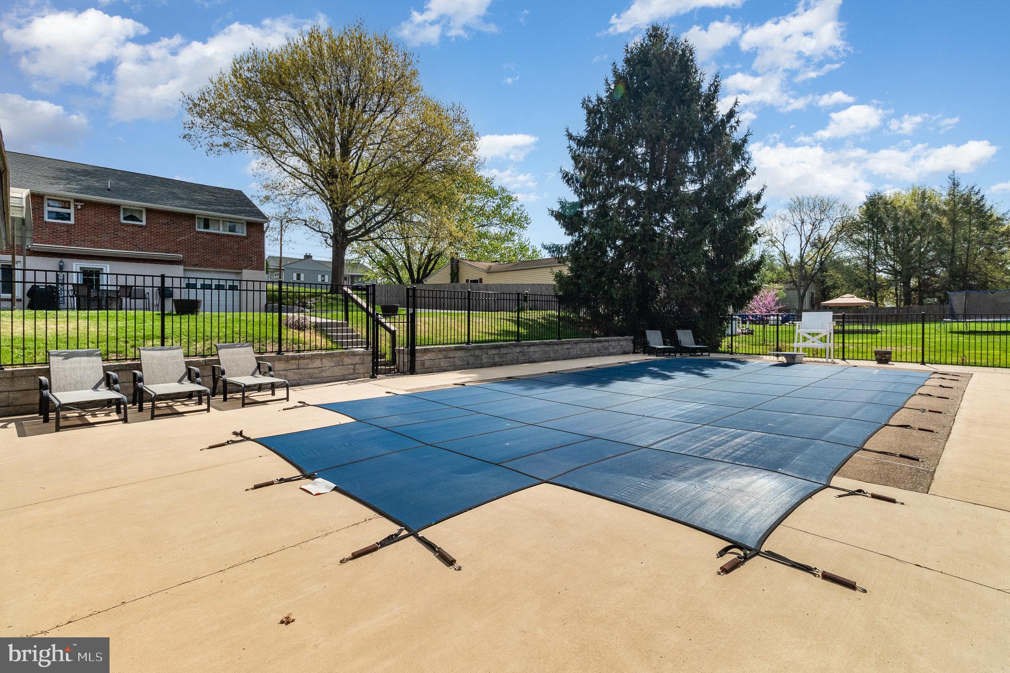 114 Poplar Road New Cumberland, PA 17070 - Photo 18 of 26 Chlorine pool