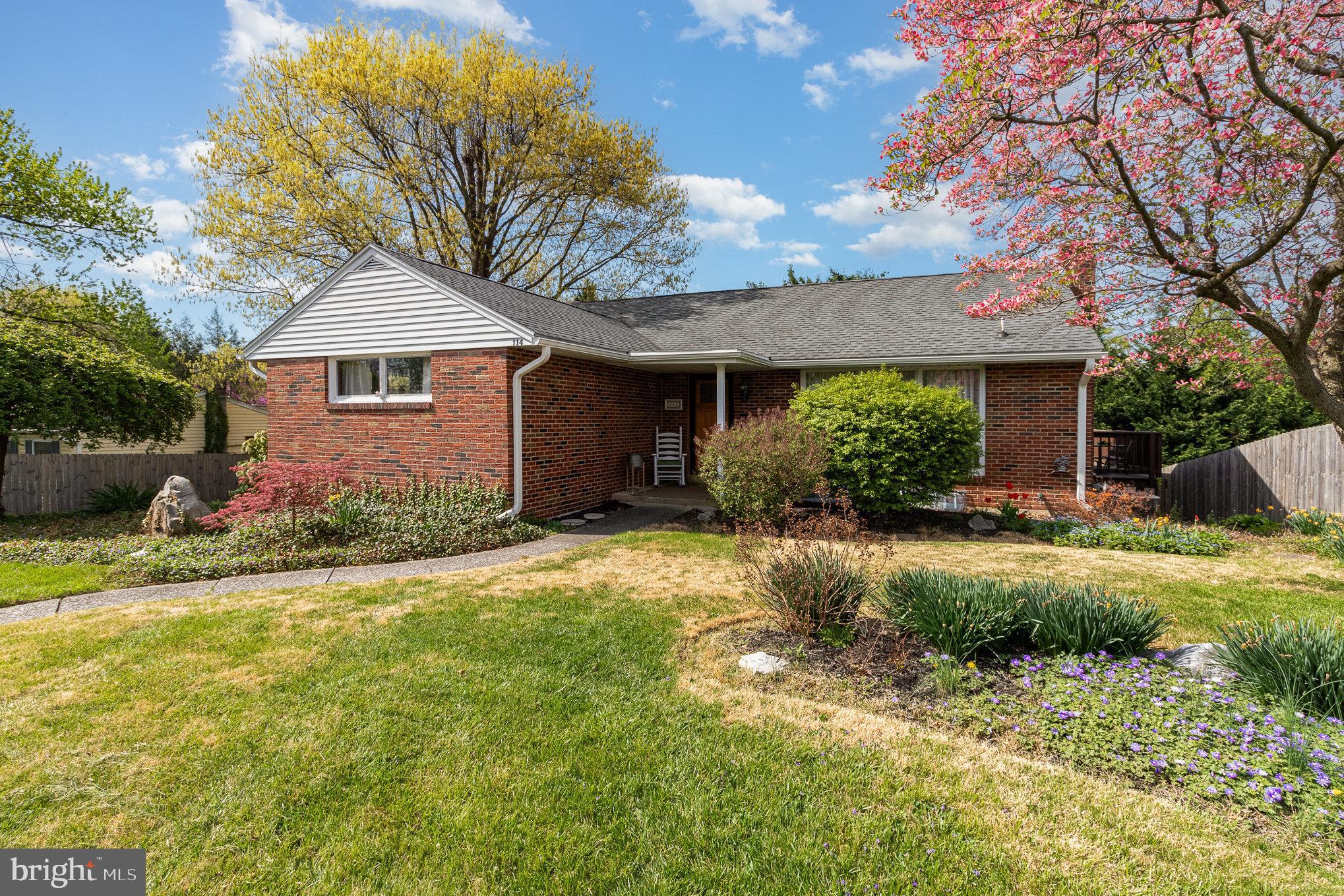114 Poplar Road New Cumberland, PA 17070 - Photo 21 of 26 Brick ranch with front porch