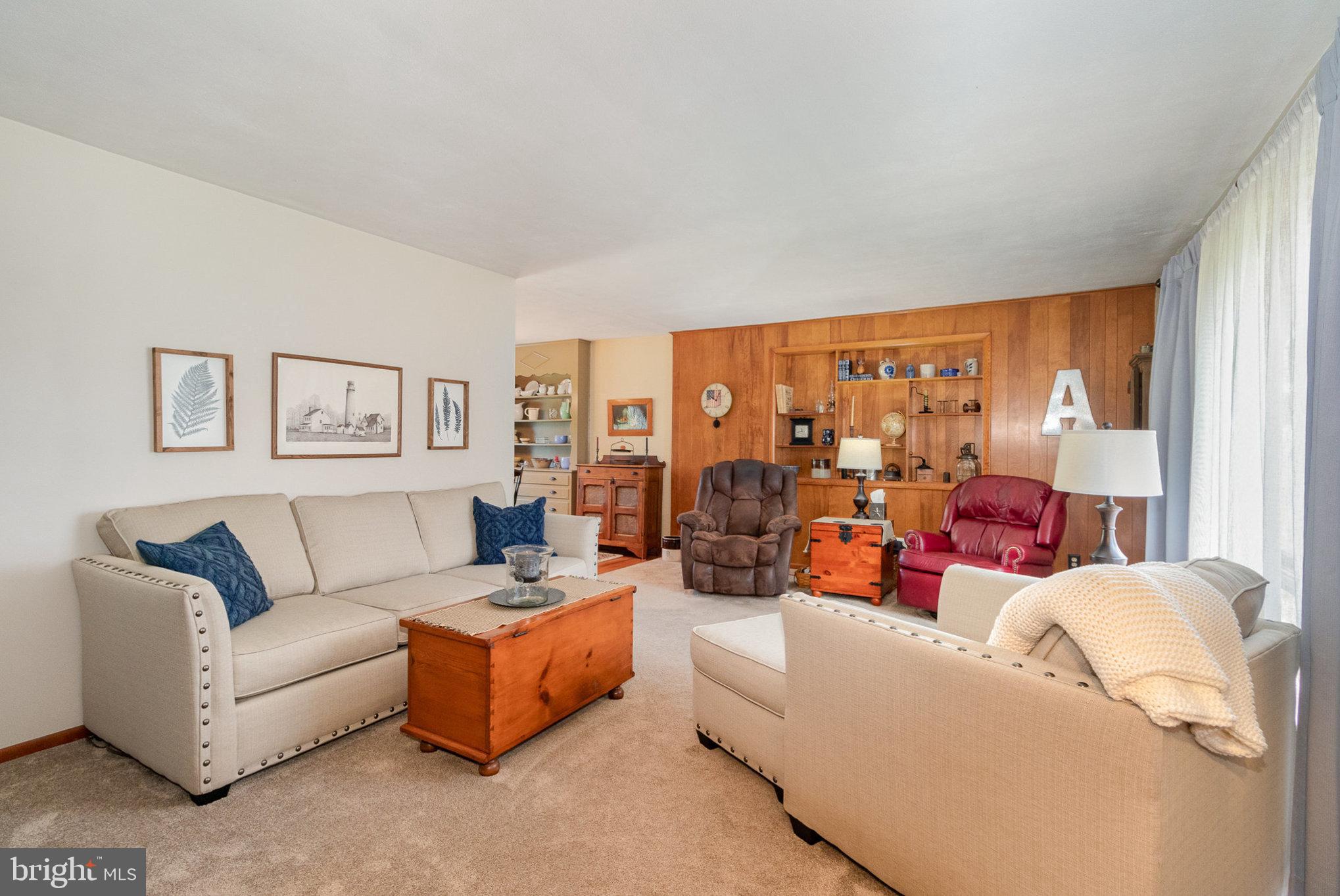 114 Poplar Road New Cumberland, PA 17070 - Photo 4 of 26 Living room