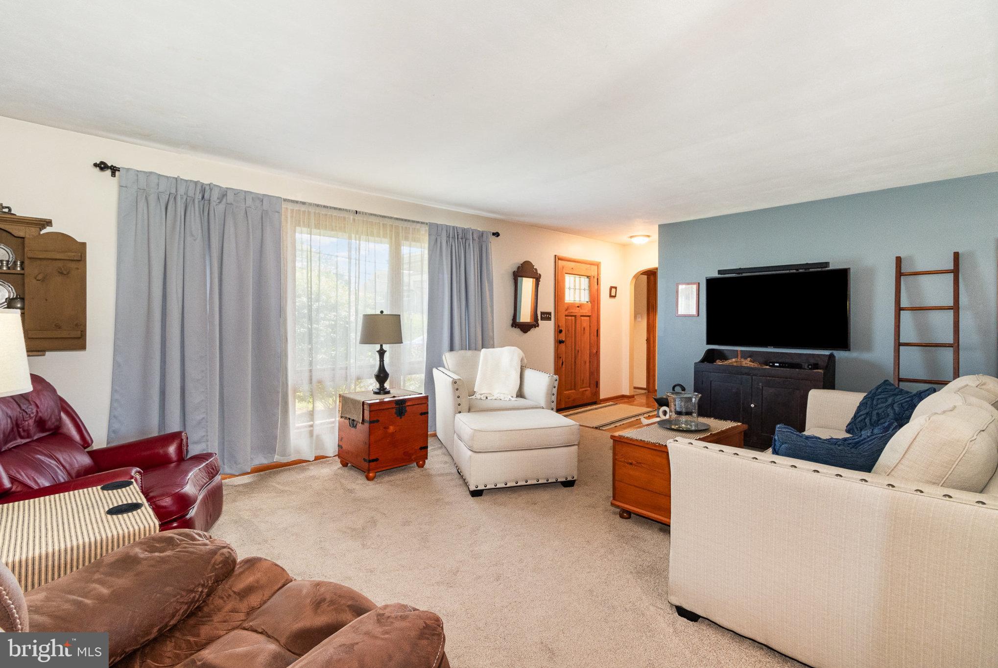 114 Poplar Road New Cumberland, PA 17070 - Photo 5 of 26 Gallery Image 5