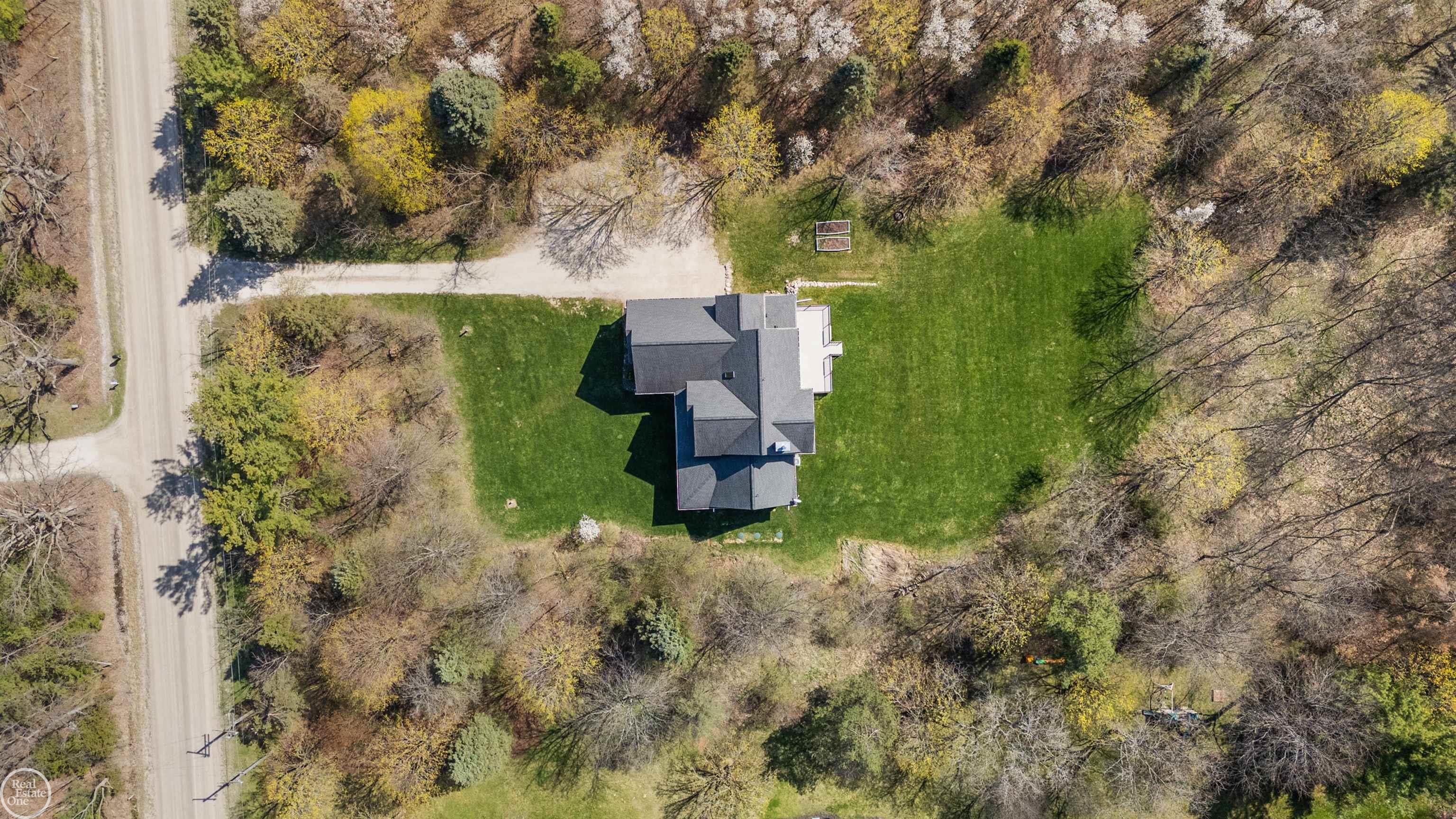 1276 Strieter Road Ann Arbor, MI 48103 - Photo 77 of 82 50172470-194db27a-708d-4db2-bf38-22ccf6e4c38e.JPG
