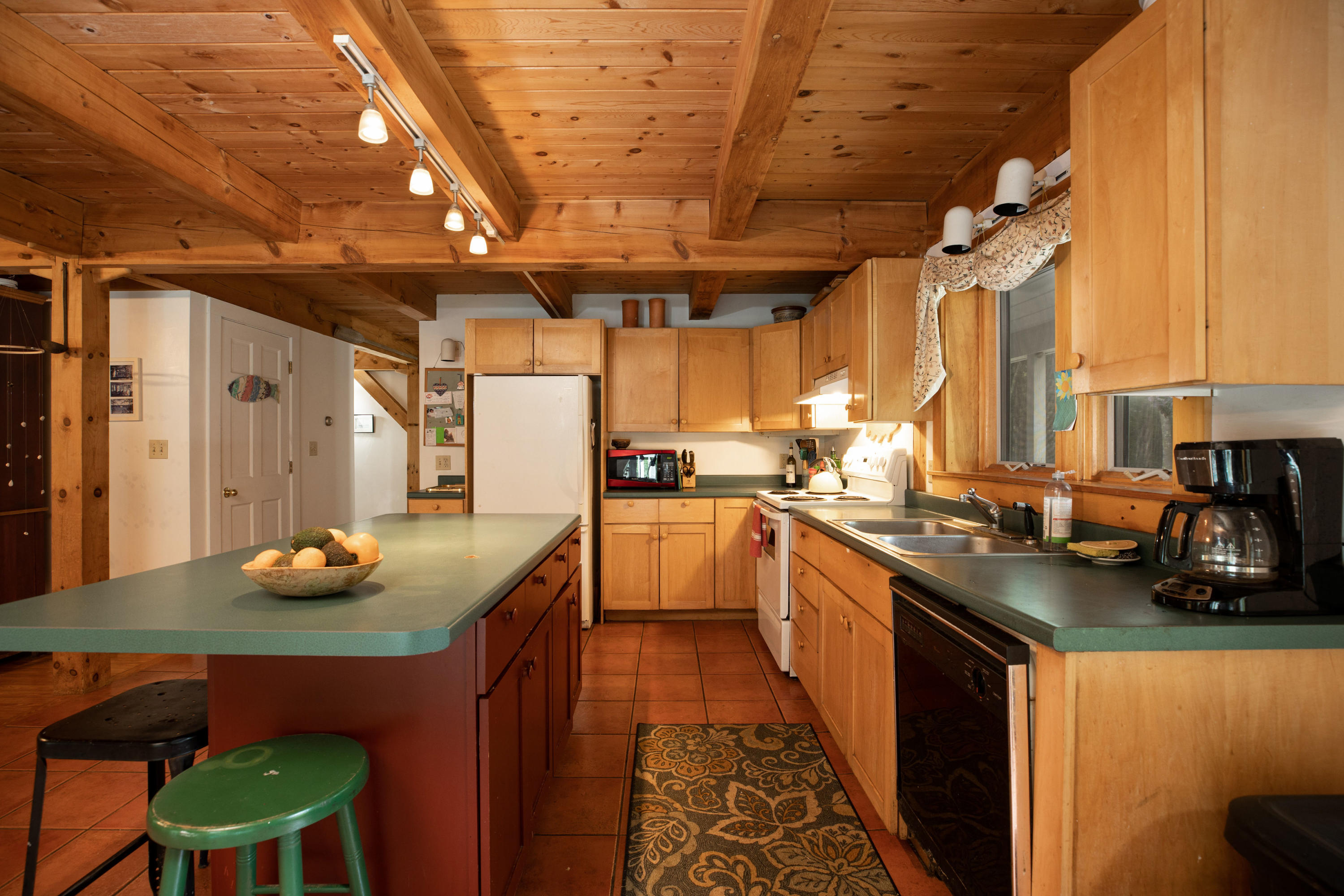 7 Ledge Road Kennebunkport, ME 04046 - Photo 8 of 41 Kitchen