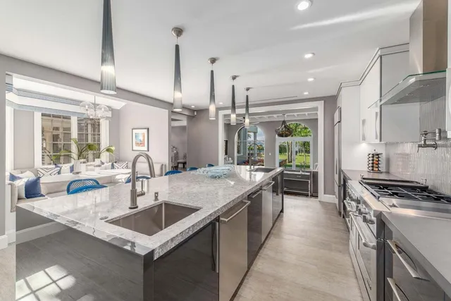 $150,000 | 15 South Lake Trail, Palm Beach, FL 33480