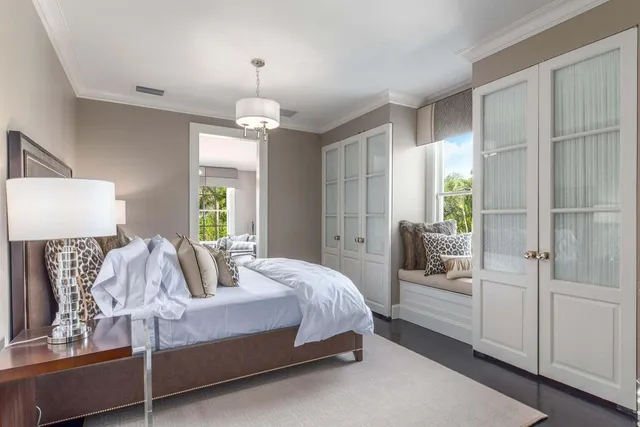 $150,000 | 15 South Lake Trail, Palm Beach, FL 33480