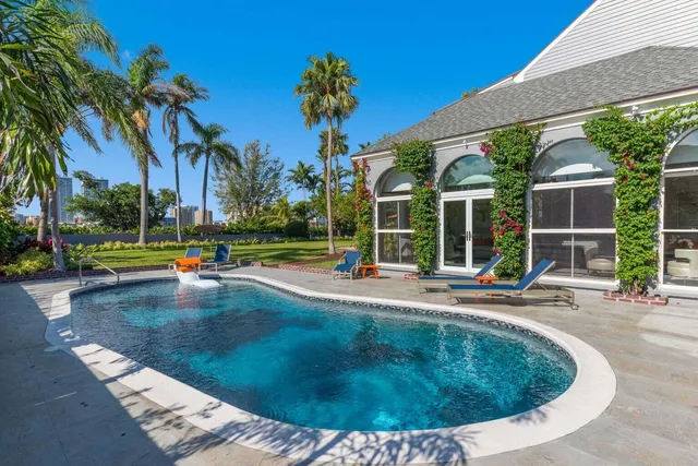 $150,000 | 15 South Lake Trail, Palm Beach, FL 33480