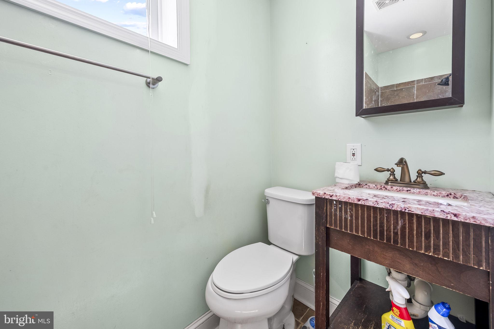 2882 Mayfield Avenue Baltimore, MD 21213 - Photo 13 of 23