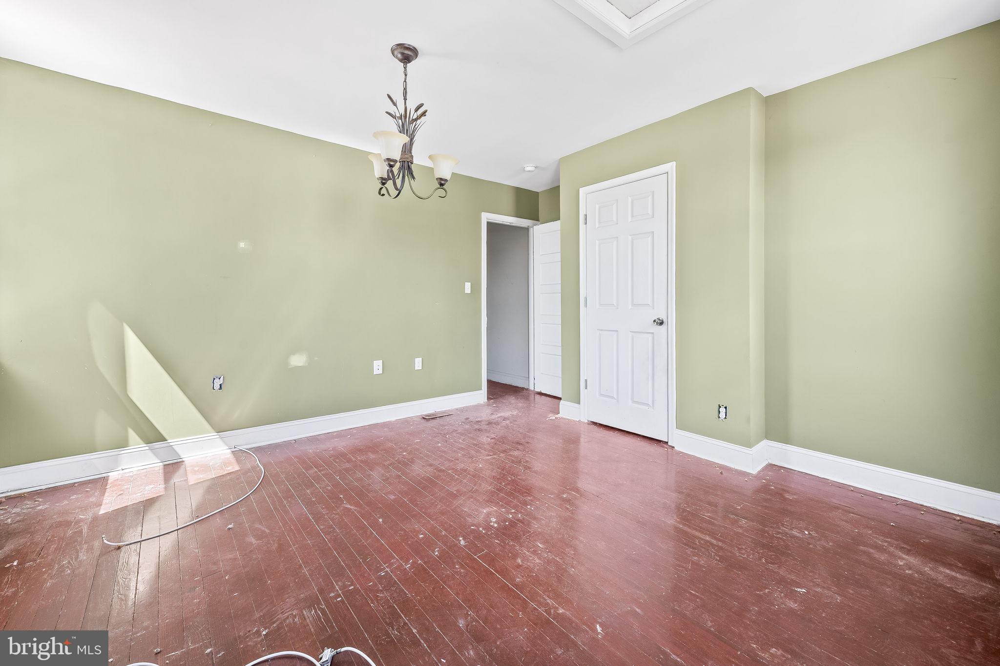 2882 Mayfield Avenue Baltimore, MD 21213 - Photo 15 of 23