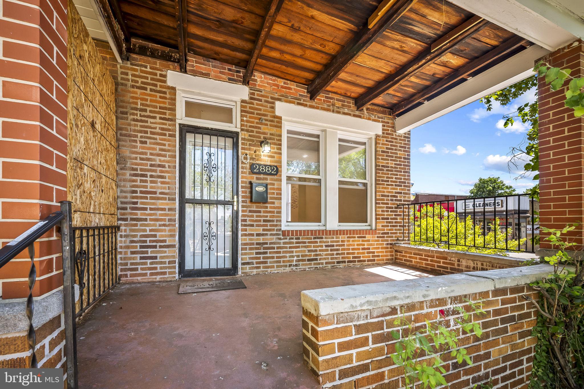 2882 Mayfield Avenue Baltimore, MD 21213 - Photo 3 of 23