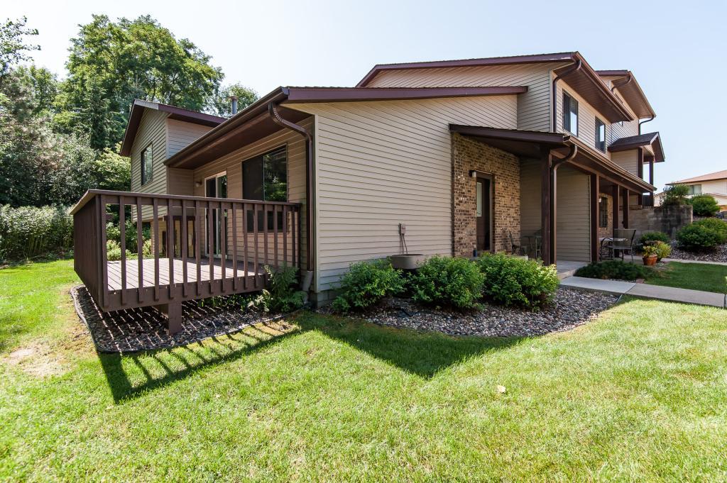 4 Conner Circle Southwest Rochester, MN 55902 - Photo 2 of 26