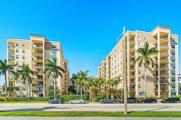 $3,000 | 1805 North Flagler Drive, Unit 107, West Palm Beach, FL 33407