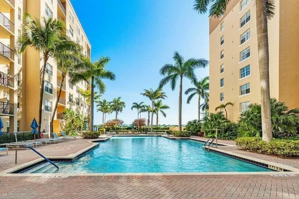$3,000 | 1805 North Flagler Drive, Unit 107, West Palm Beach, FL 33407