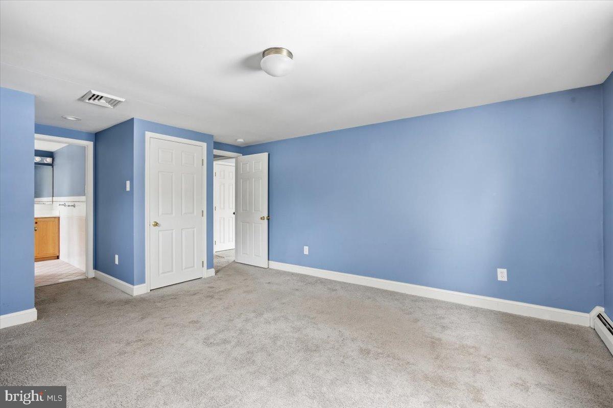 501 Windover Road Hatboro, PA 19040 - Photo 25 of 41 Primary Bedroom w/ En Suite Bath