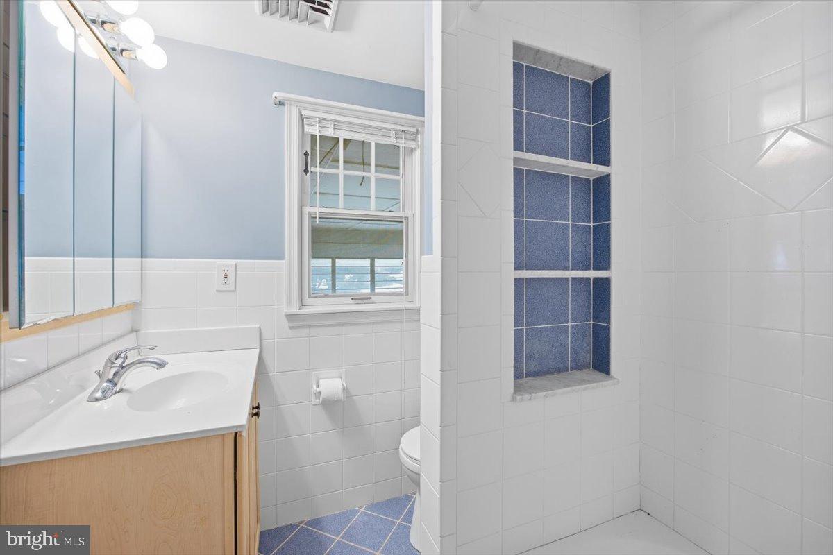 501 Windover Road Hatboro, PA 19040 - Photo 31 of 41 2nd Bath