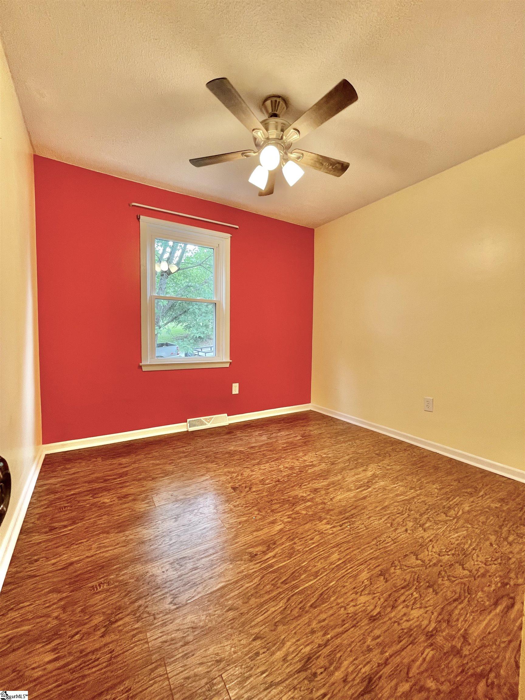 301 Jamestown Road Easley, SC 29640 - Photo 13 of 19