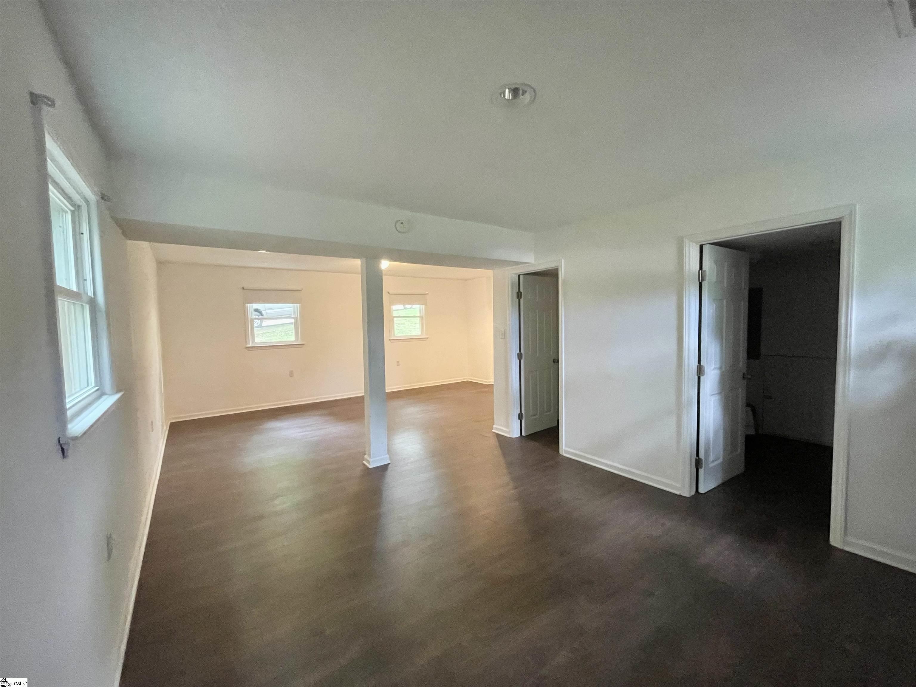 301 Jamestown Road Easley, SC 29640 - Photo 16 of 19
