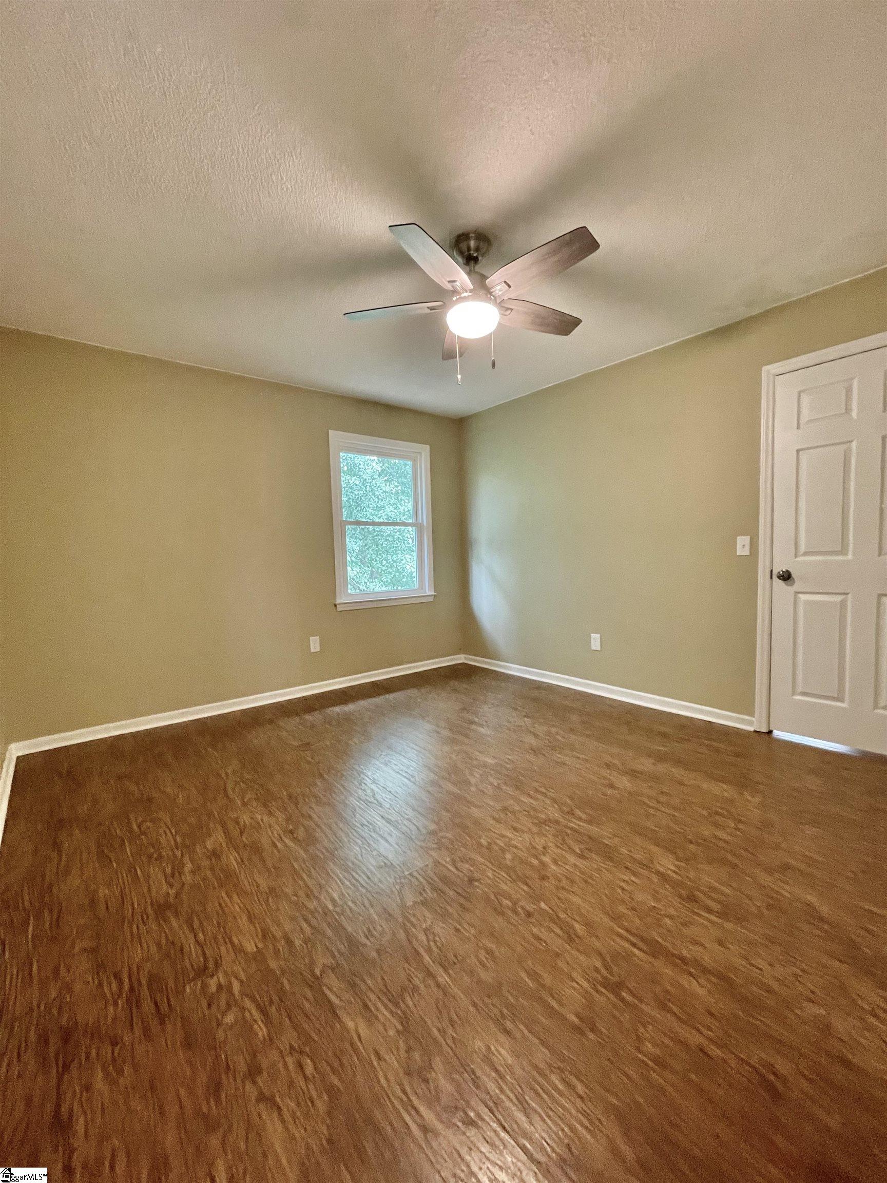 301 Jamestown Road Easley, SC 29640 - Photo 10 of 19