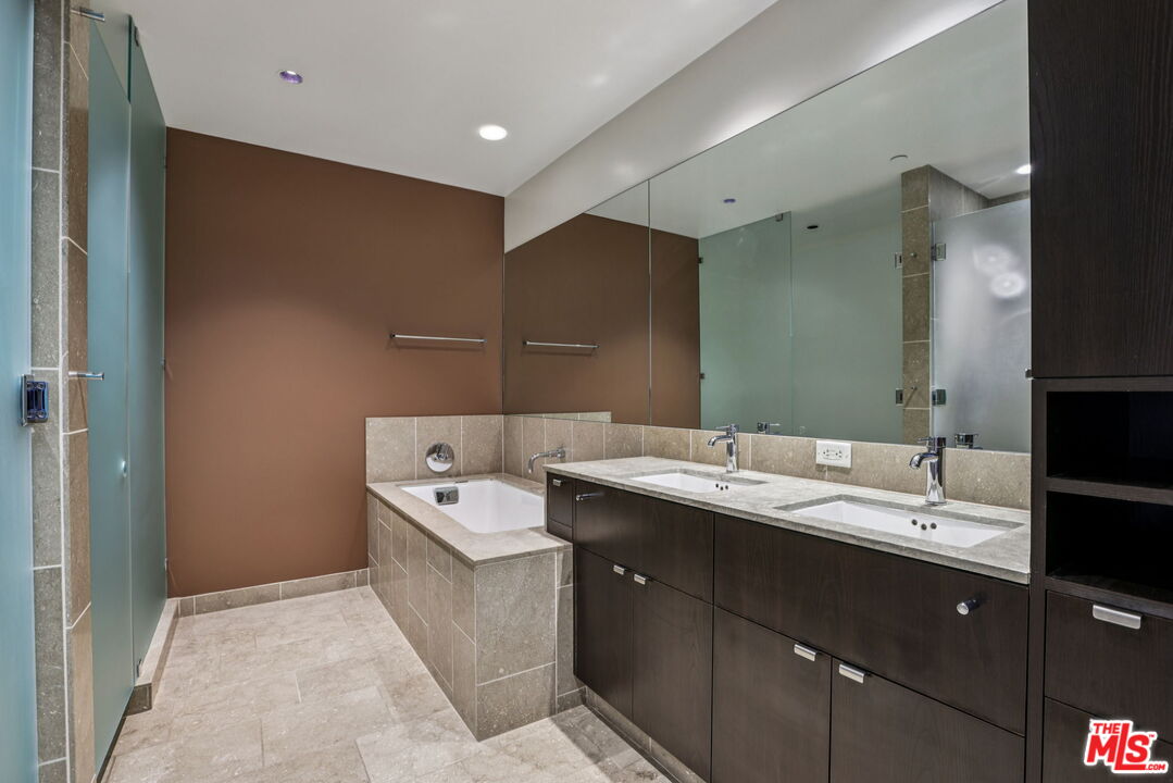 6250 Hollywood Boulevard, Unit 5A Los Angeles, CA 90028 - Photo 25 of 45