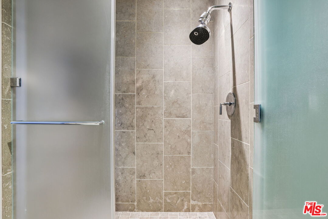 6250 Hollywood Boulevard, Unit 5A Los Angeles, CA 90028 - Photo 26 of 45