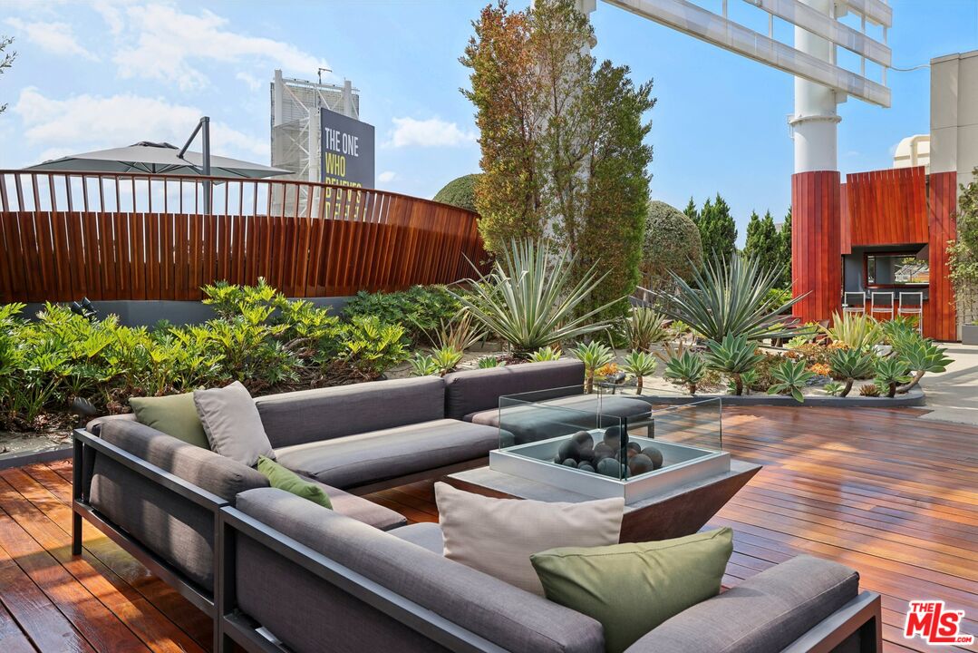 6250 Hollywood Boulevard, Unit 5A Los Angeles, CA 90028 - Photo 31 of 45