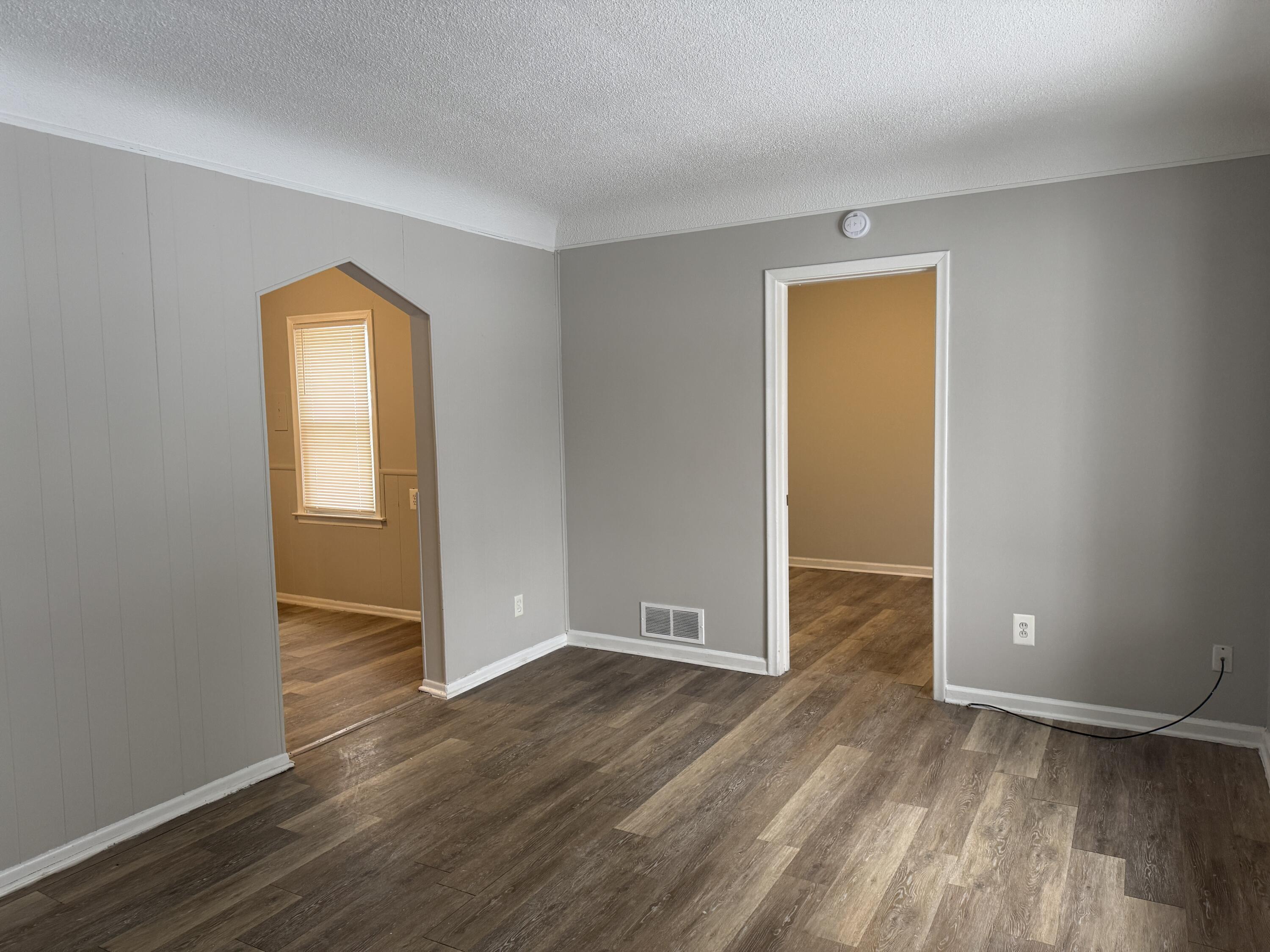 6237 Inkster Road Taylor, MI 48180 - Photo 11 of 18 IMG_6019