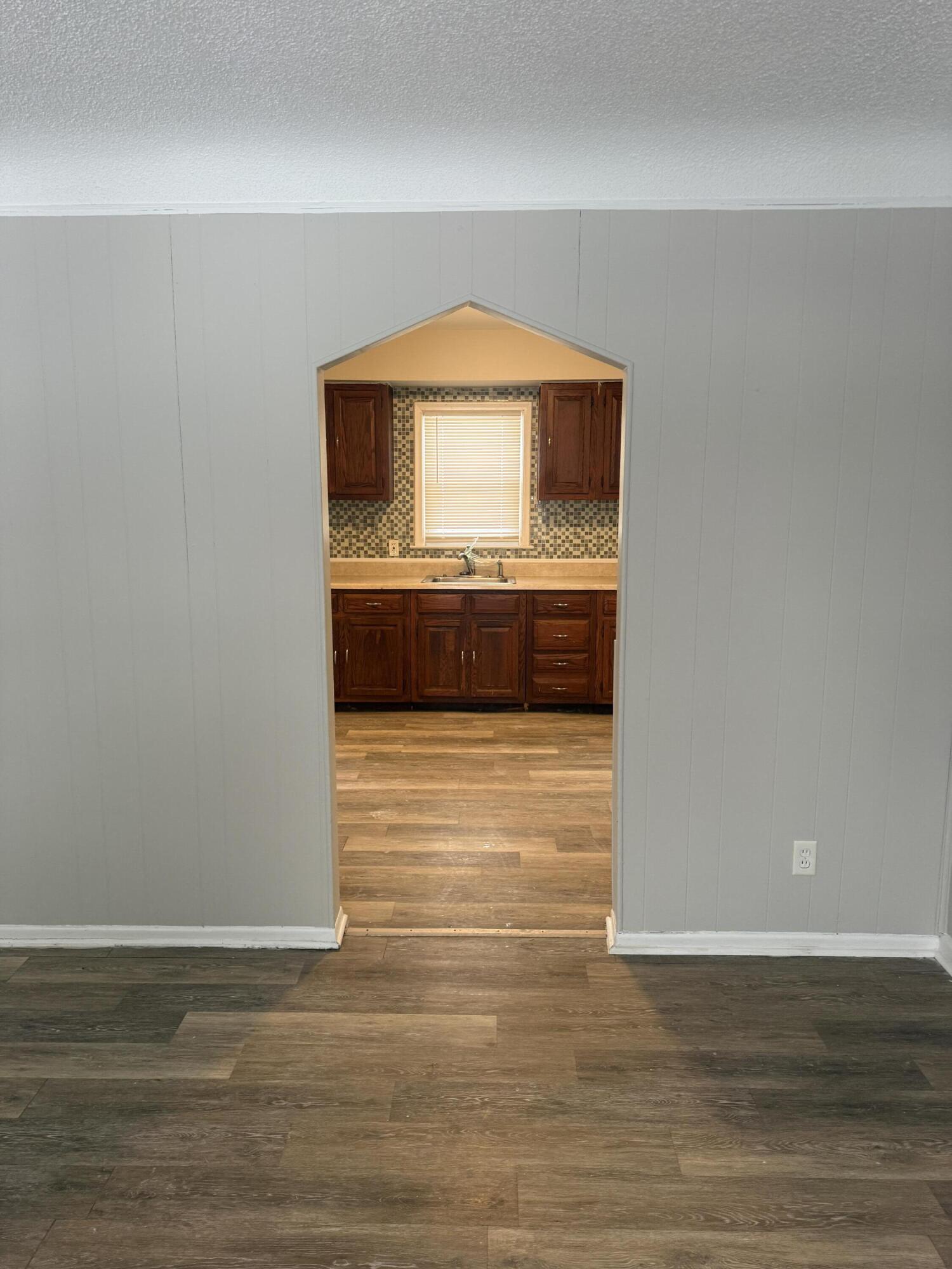 6237 Inkster Road Taylor, MI 48180 - Photo 12 of 18 IMG_6024