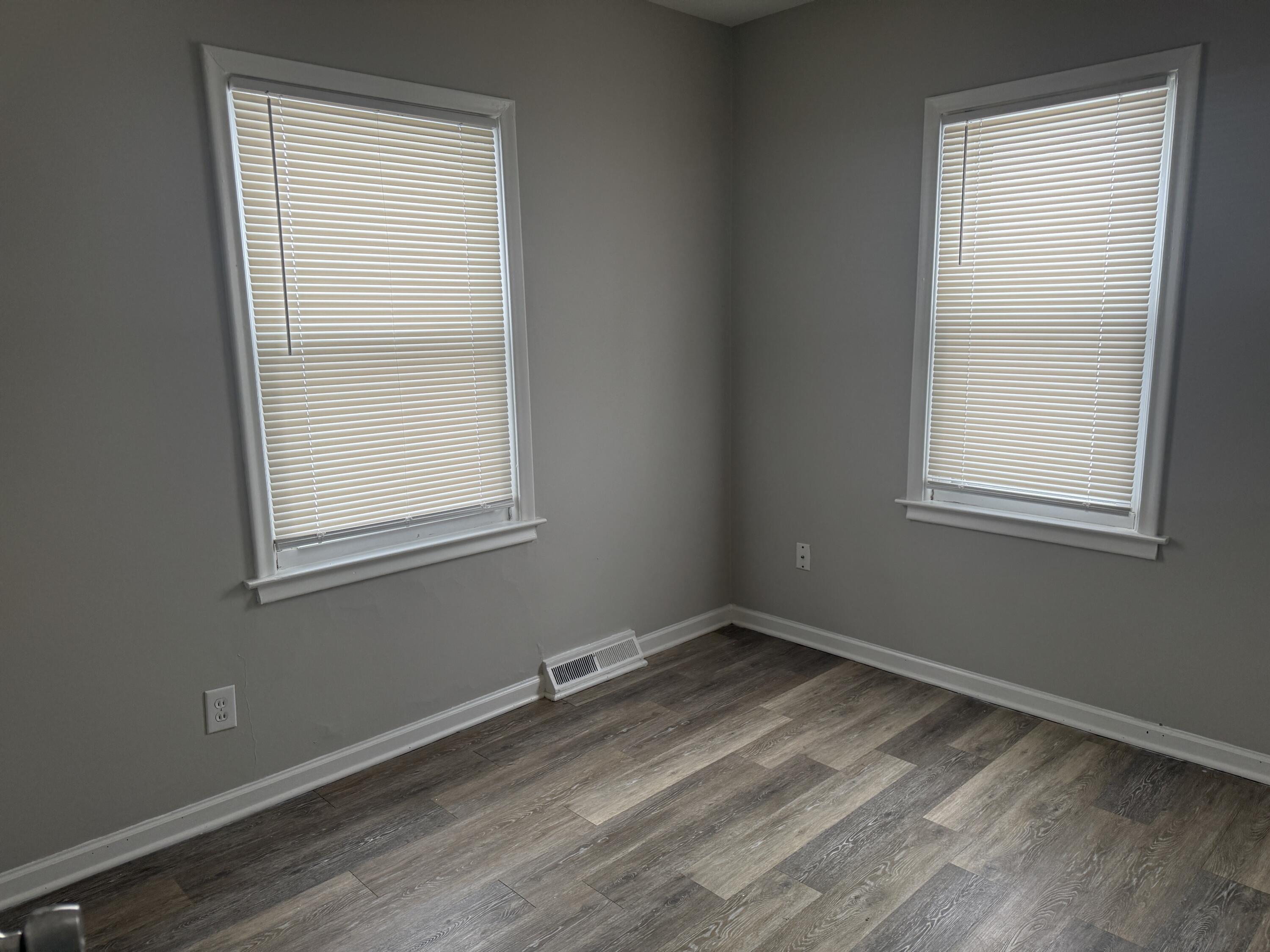 6237 Inkster Road Taylor, MI 48180 - Photo 14 of 18 IMG_6021
