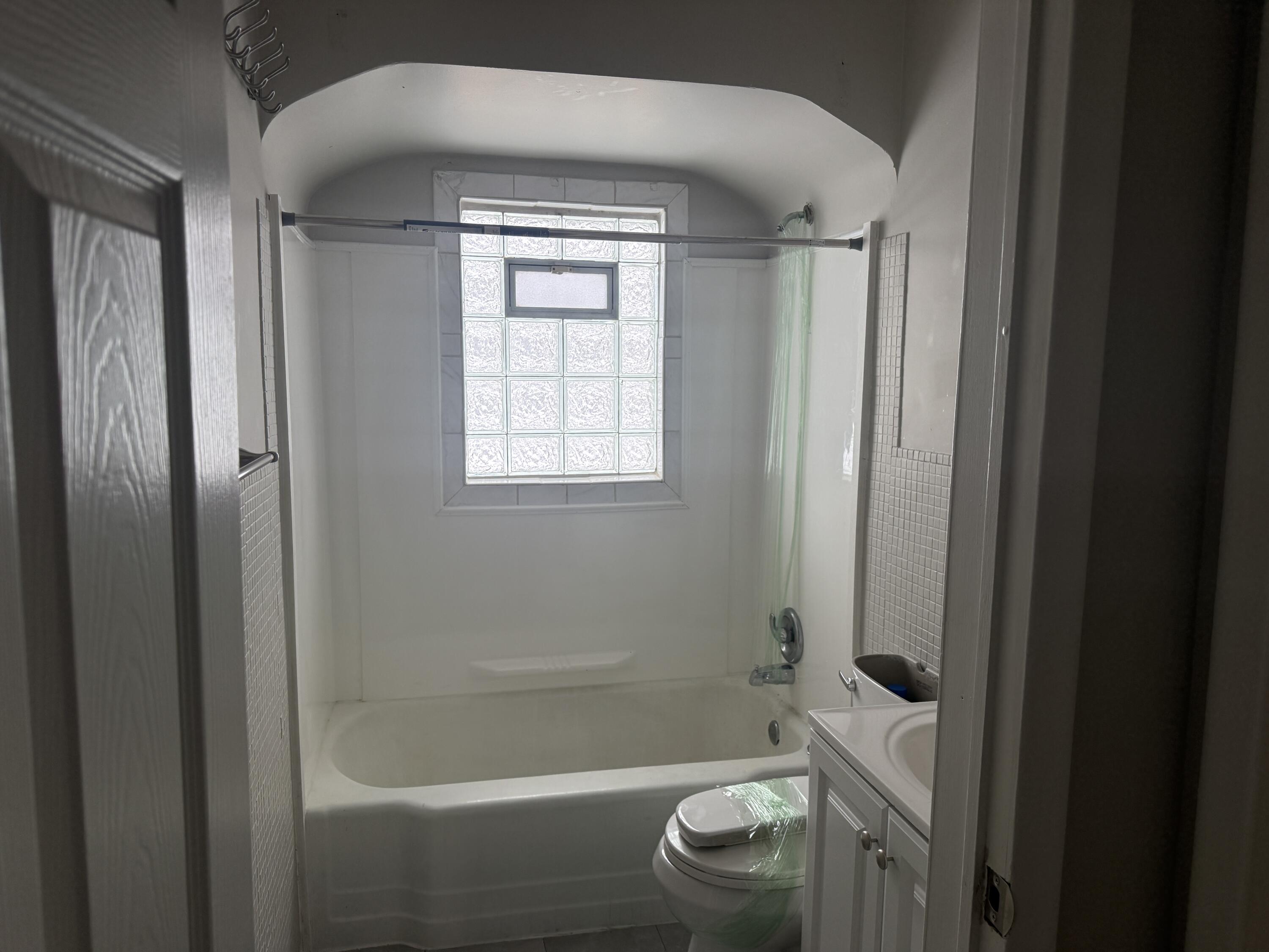 6237 Inkster Road Taylor, MI 48180 - Photo 15 of 18 IMG_6022
