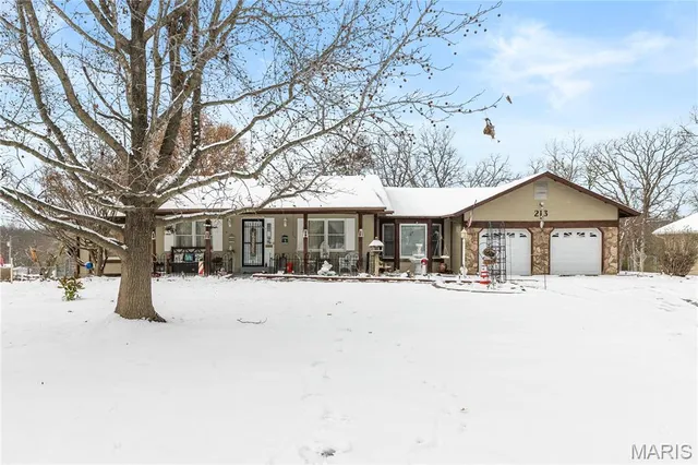$599,000 | 213 Lincoln Lane, Winfield, MO 63389