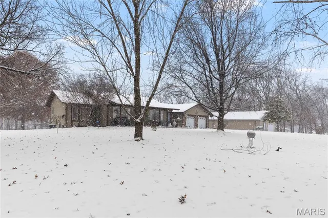 $599,000 | 213 Lincoln Lane, Winfield, MO 63389