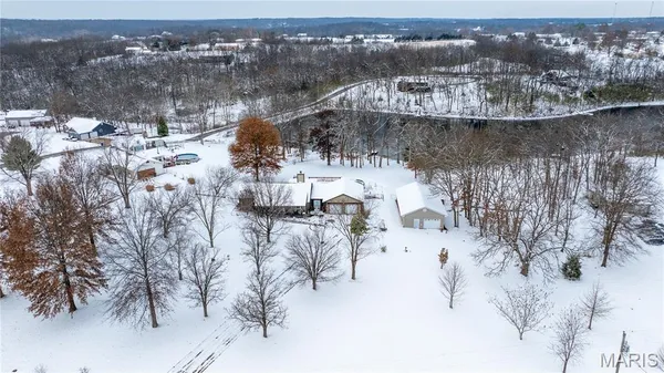 $589,000 | 213 Lincoln Lane, Winfield, MO 63389