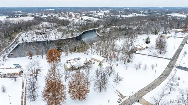 $589,000 | 213 Lincoln Lane, Winfield, MO 63389