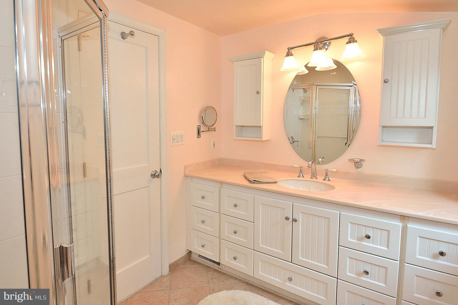 8020 Washington Road Alexandria, VA 22308 - Photo 18 of 20 Bath