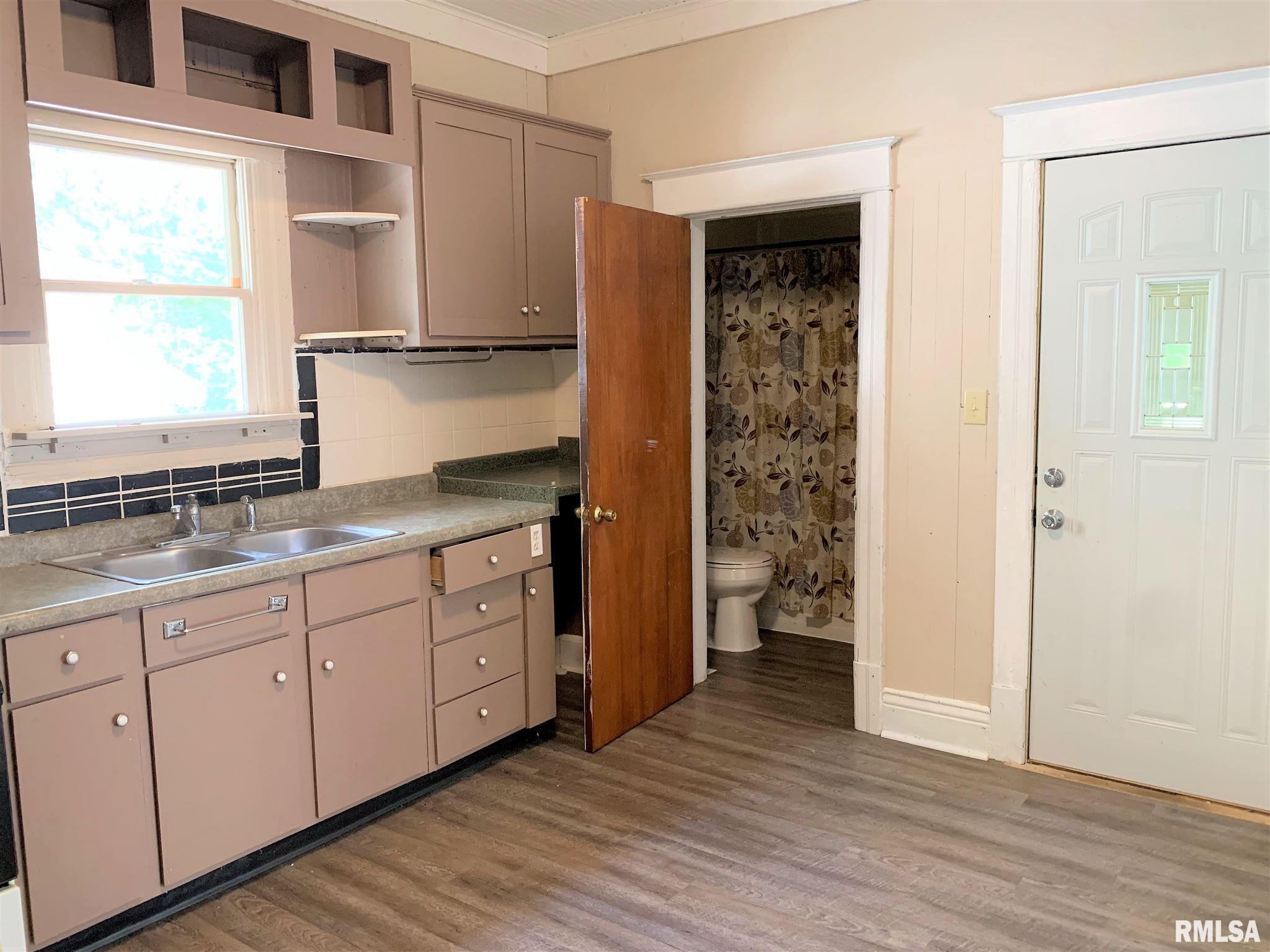 1330 North 2nd Street Springfield, IL 62702 - Photo 8 of 16