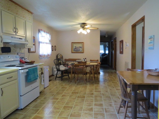 1549 Mill Street Pulaski, TN 38478 - Photo 6 of 24 a view of a dining room with furniture