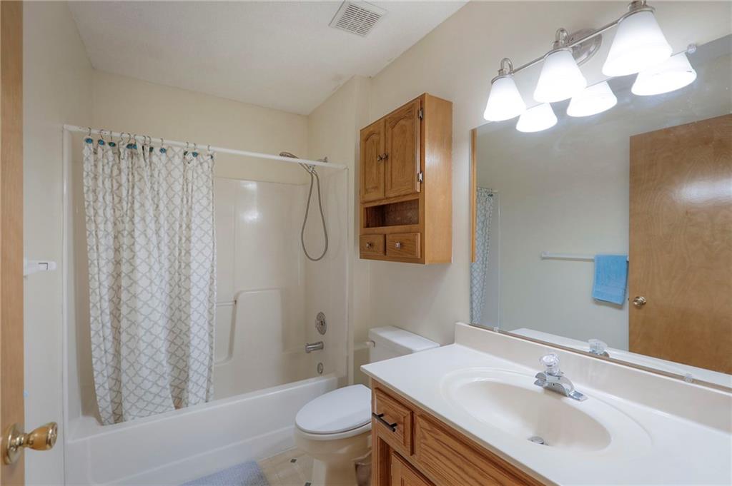 702 Twilight Court Raymore, MO 64083 - Photo 15 of 25